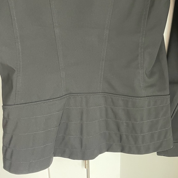 North Face Light Jacket - Picture 5 of 5